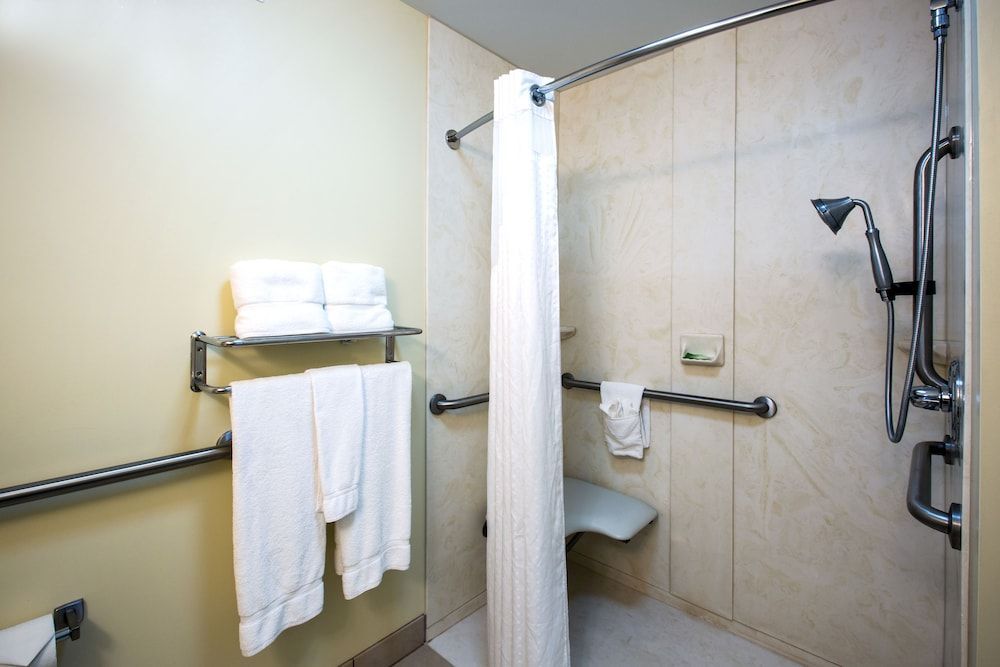 Holiday Inn Express & Suites VANDALIA by IHG 1