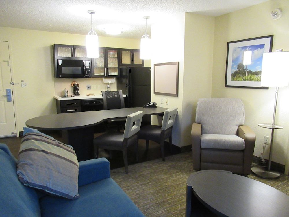 Candlewood Suites ORLANDO NORTH - LAKE MARY by IHG 2