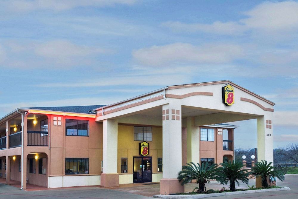 Super 8 by Wyndham San Antonio/Riverwalk Area 1