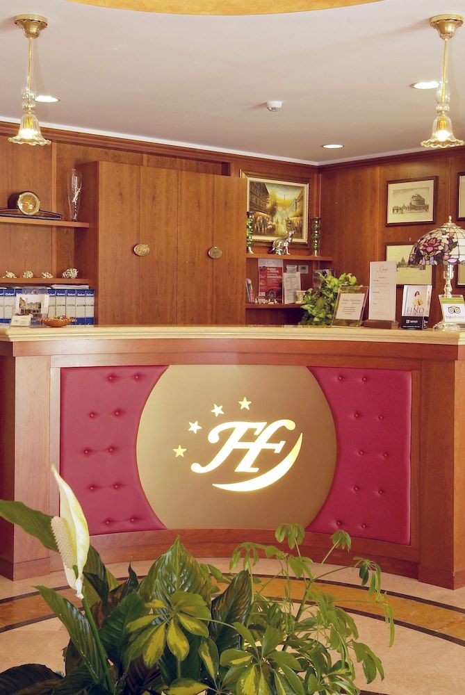 Fashion Hotel 2