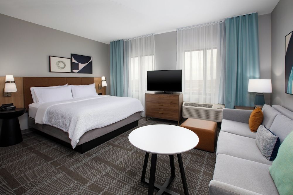 Staybridge Suites AMES by IHG 2