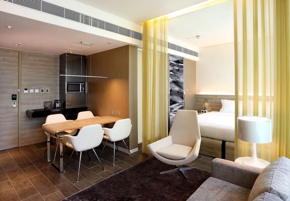 Lodgewood by Nina Hospitality Mong Kok 2