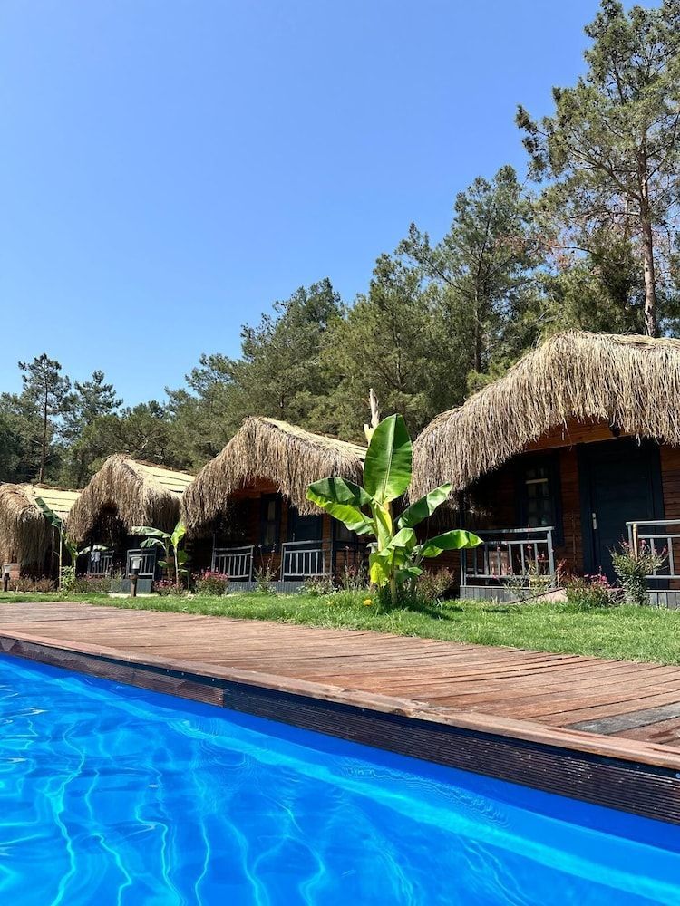 Pine Village Bungalows Ölüdeniz 1