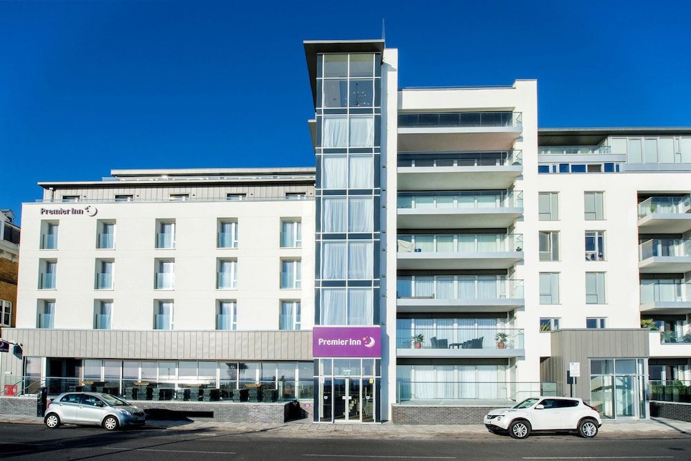 Premier Inn Worthing Seafront 1
