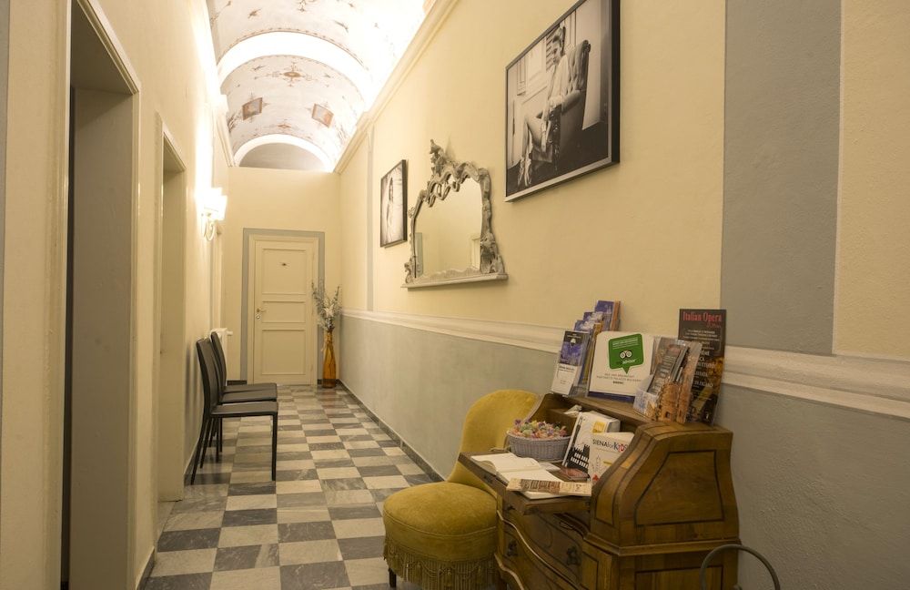 B&B Pantaneto - Palazzo Bulgarini 2