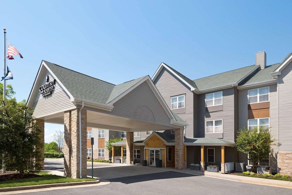 Country Inn & Suites by Radisson, Washington Dulles International Airport, VA 1