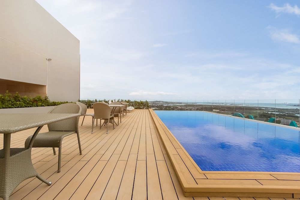 Maayo Hotel 1
