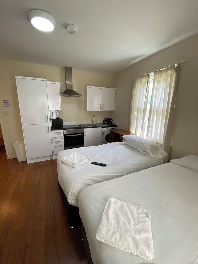 Contractors Guest House 1