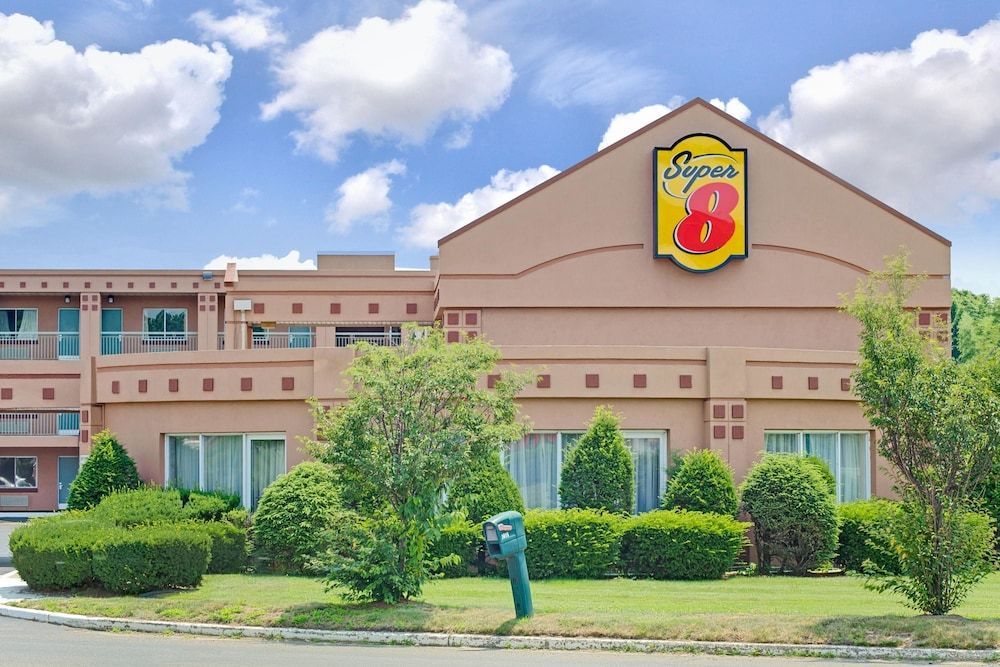 Super 8 by Wyndham Milford/New Haven 1