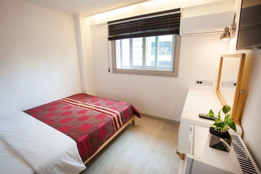Petercat Hotel Shinchon 2