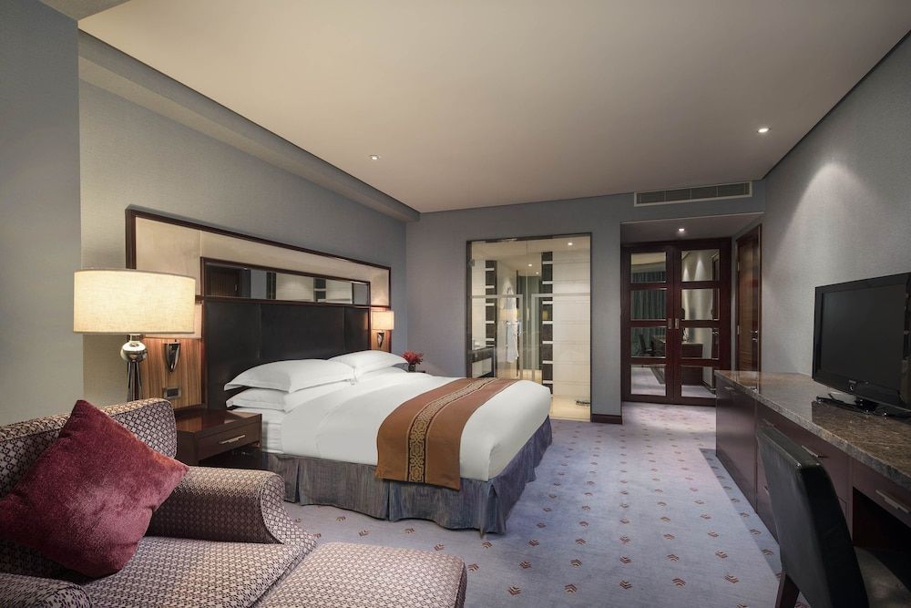 Crowne Plaza Wuxi City Center by IHG 2