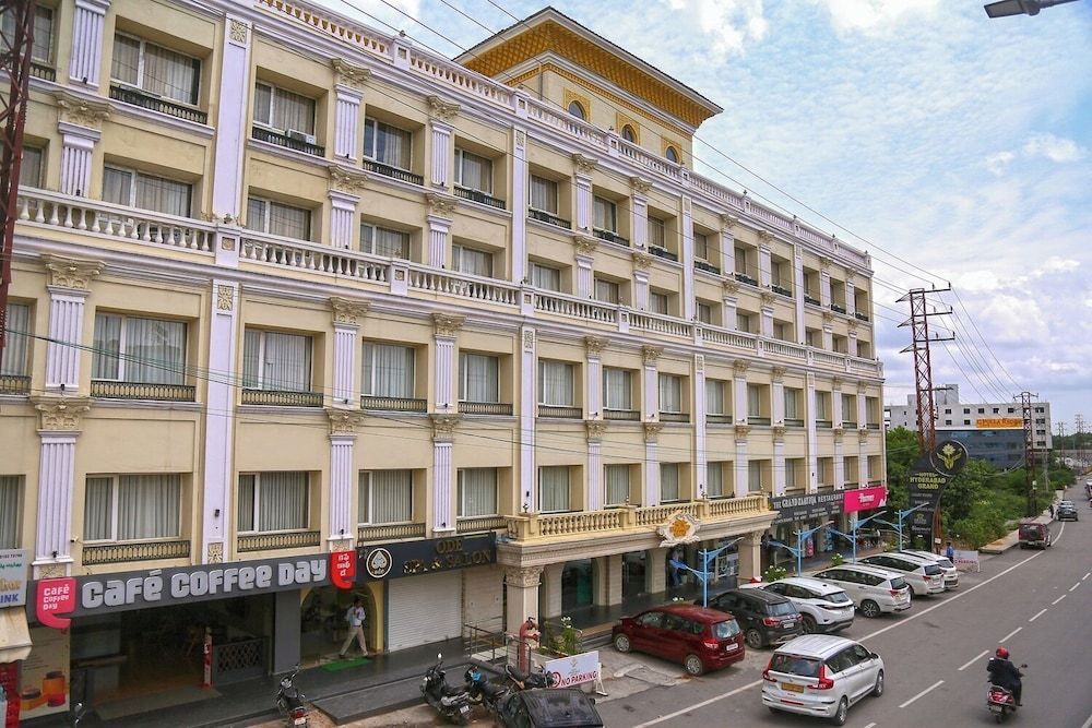 Hotel Hyderabad Grand 1