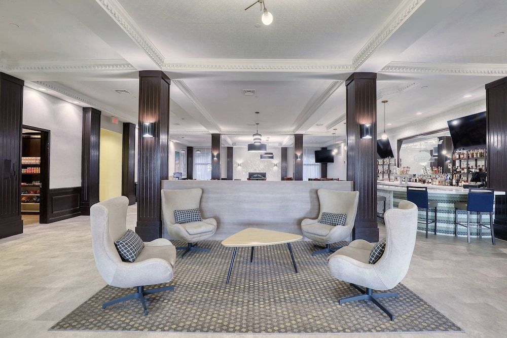 Holiday Inn & Suites MADISON WEST - MIDDLETON by IHG 1