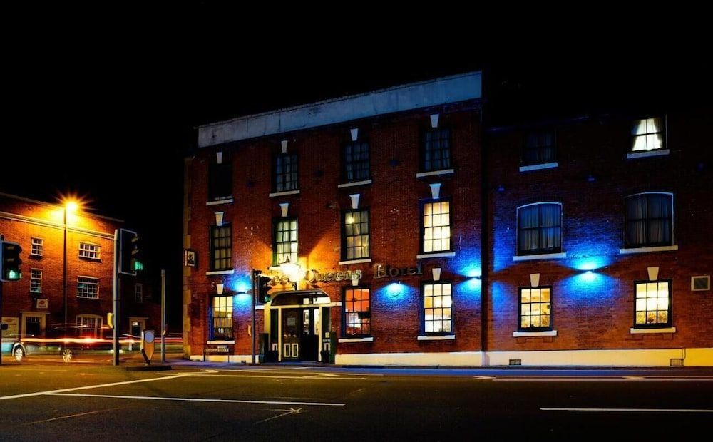 Three Queens Hotel 1