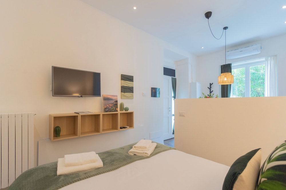 Enchanted Como Lake - Tremezzo Apartments by Rent All Como 2