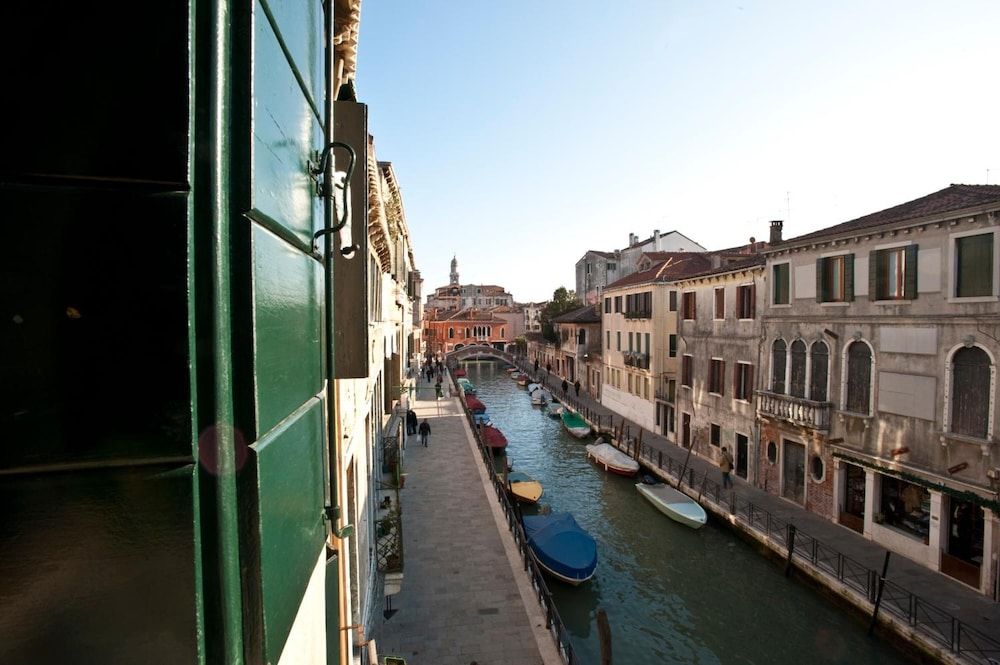 Hotel Canal Salieri 1