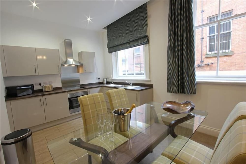The Castle Collection - 42 Castle Street 1