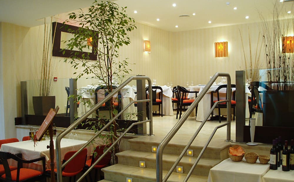 Hotel Villa de Barajas 2