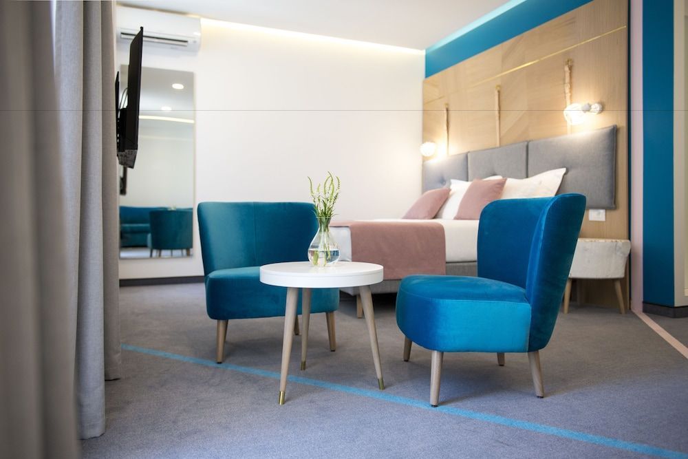 City Nest Modern & Cozy Suites 1