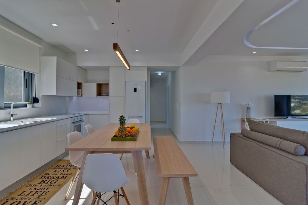 Asterios Villa 2