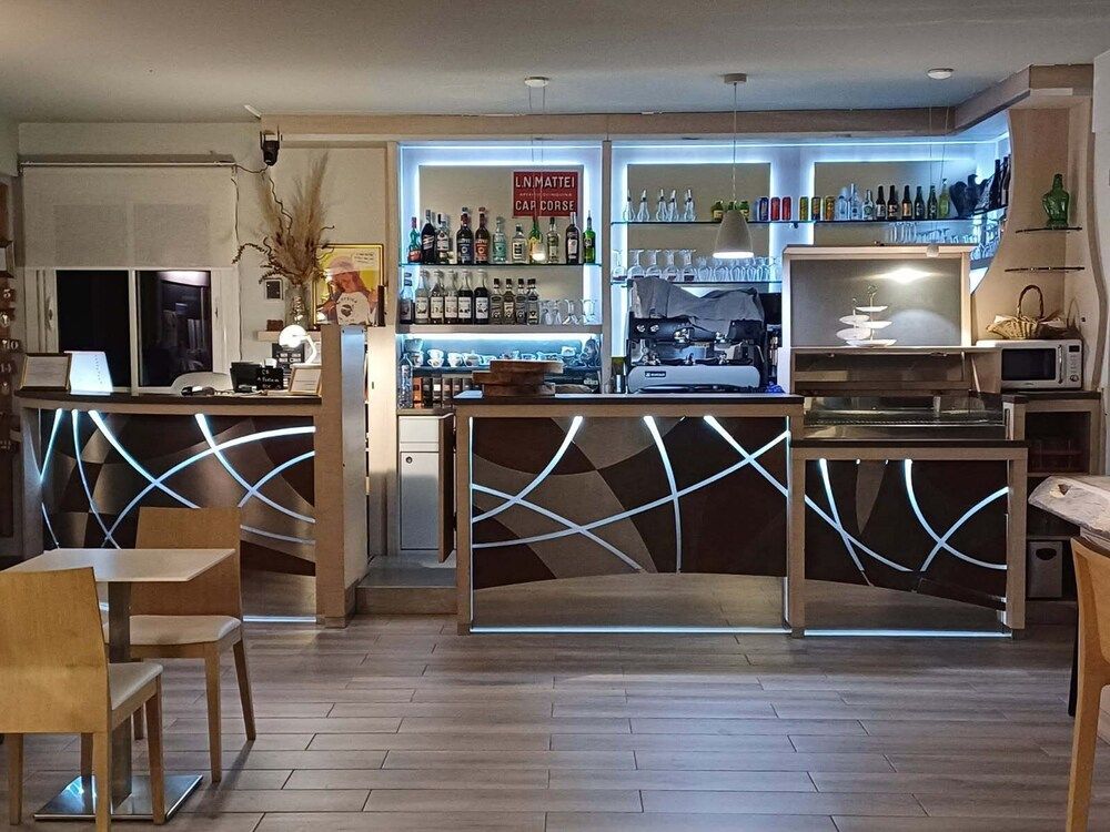 Hôtel & Restaurant Les Mouettes 2