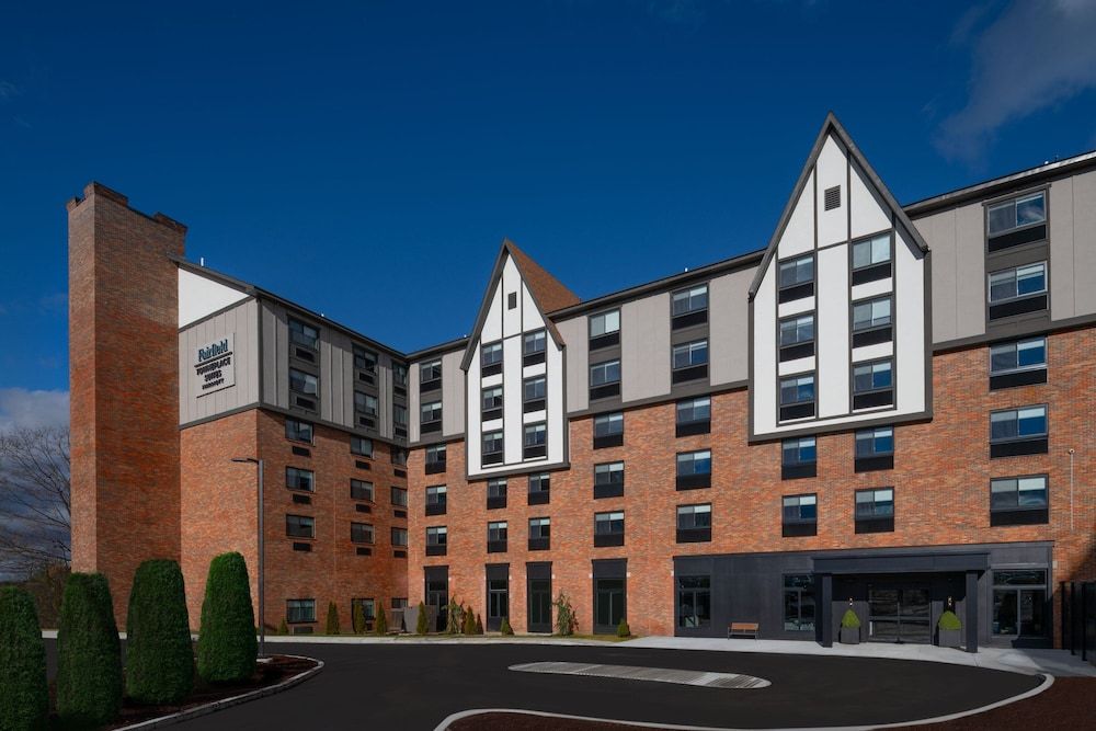 Fairfield by Marriott Inn & Suites Framingham 1