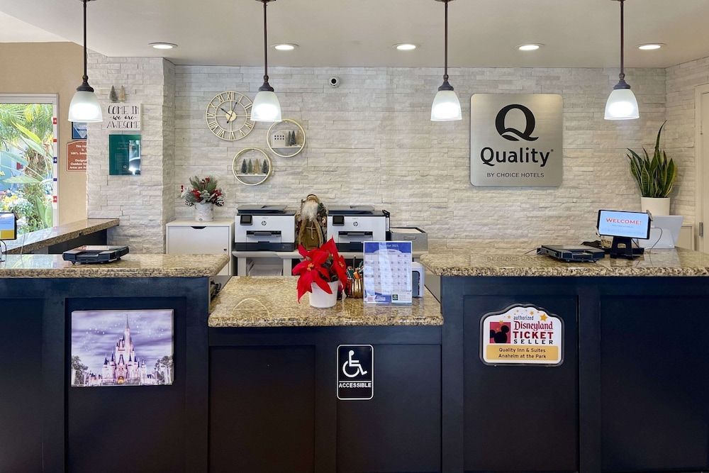 Quality Inn & Suites Anaheim at the Park 2