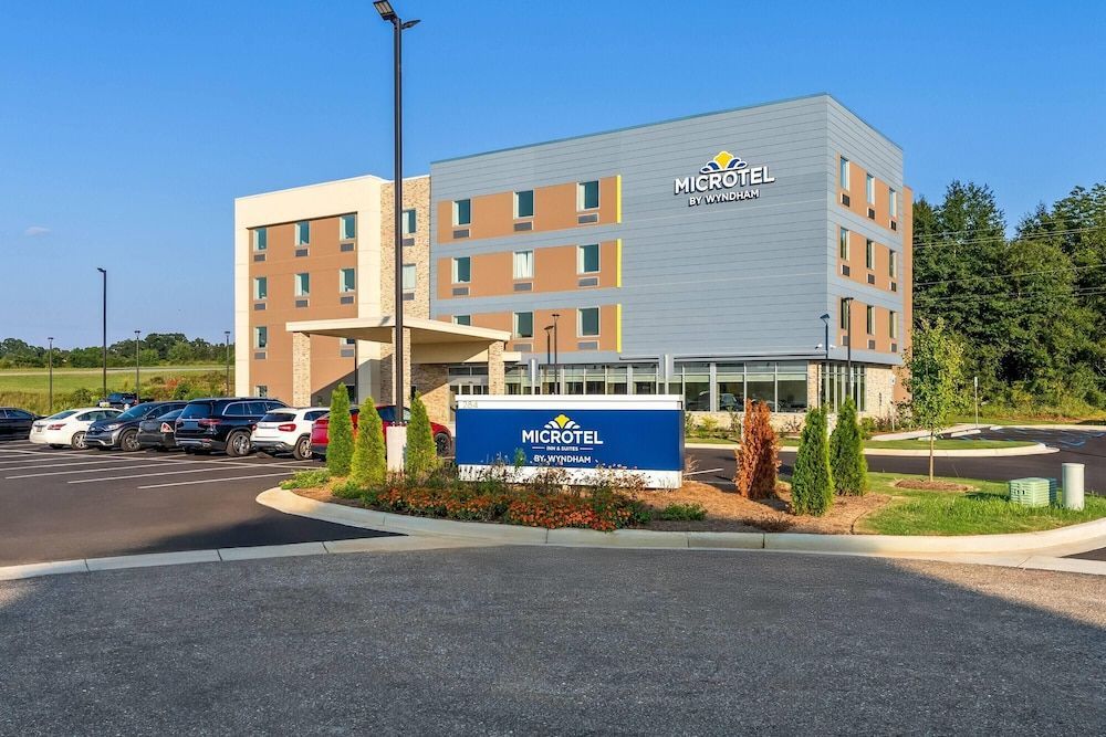 Microtel Inn & Suites by Wyndham Prattville Montgomery 1