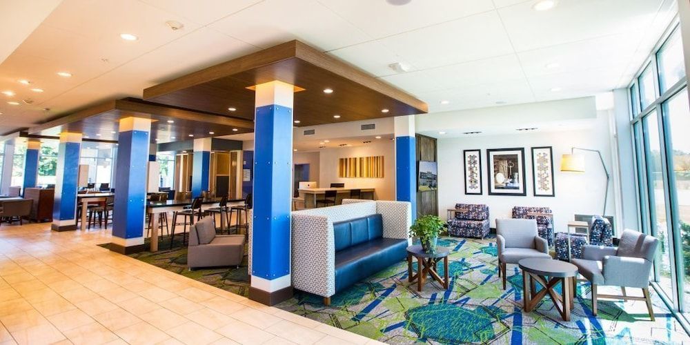 Holiday Inn Express & Suites GREENVILLE S - PIEDMONT by IHG 2