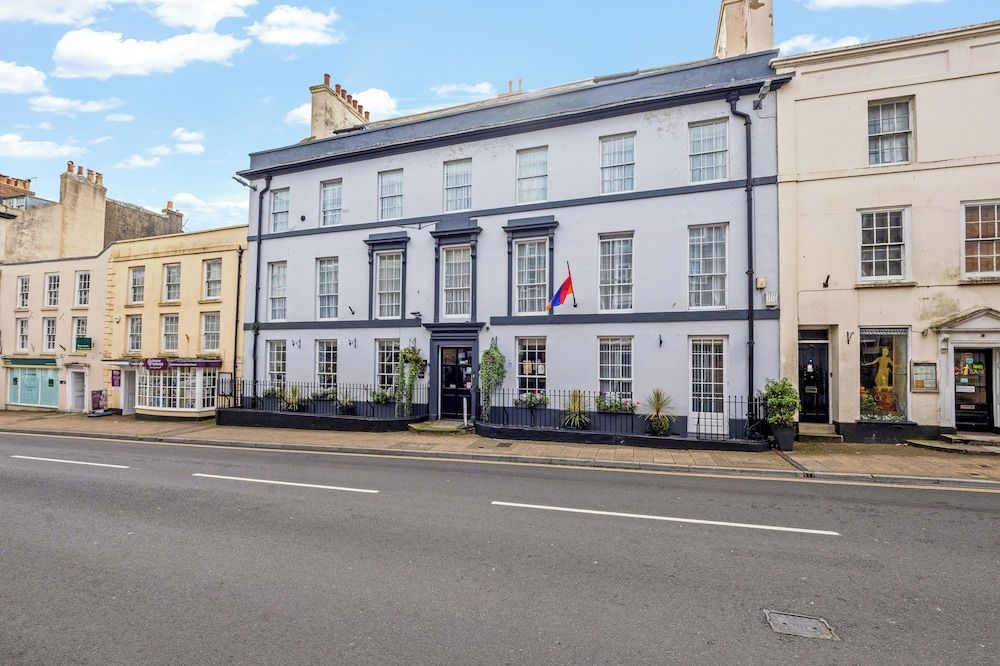 Sleeping Bear Hotels Dorchester 1