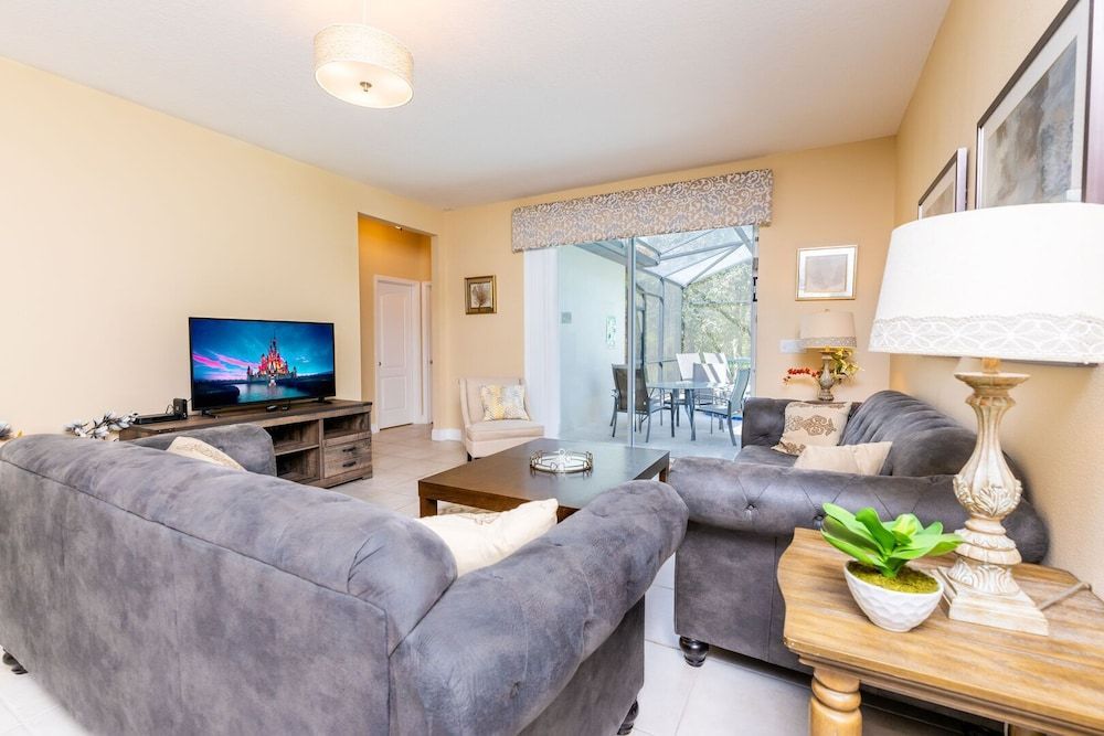 Newly Remodeled 1 story - 5 Bed 5 Bath with Pvt Pool Spa And Game Room 2