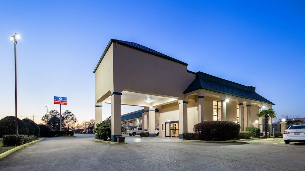 SureStay Plus Hotel by Best Western Hammond 1