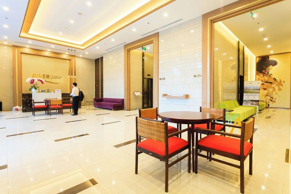 Refined Saigon - Rivergate Apartment 2