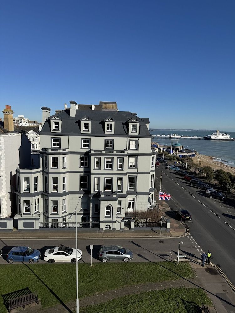 West Rocks Hotel 1