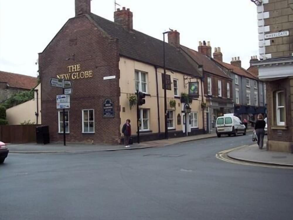 The New Globe Inn 1