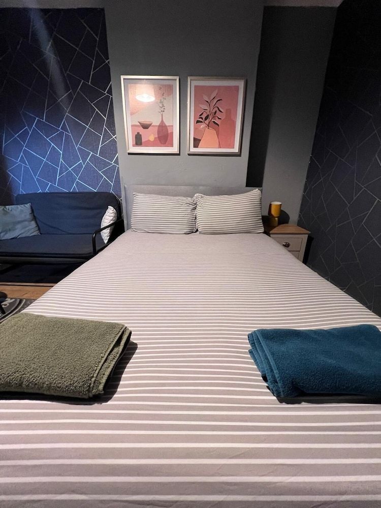 London E1 Hostel 2
