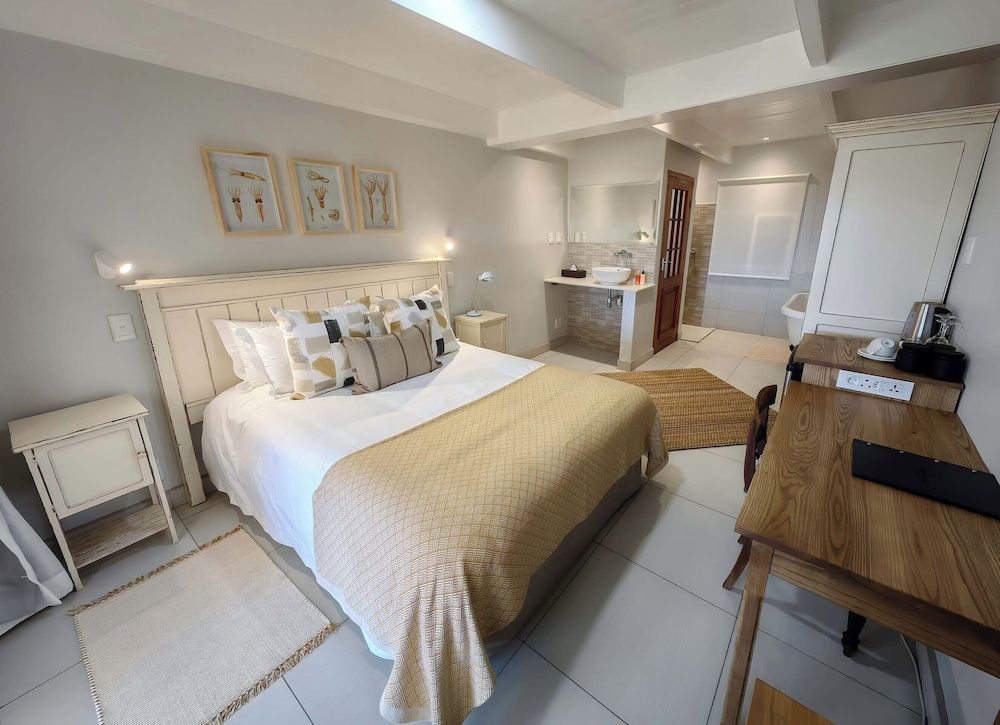 Oyster Bay Lodge 2