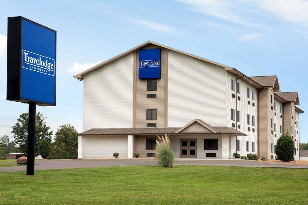 Travelodge by Wyndham Livonia 1