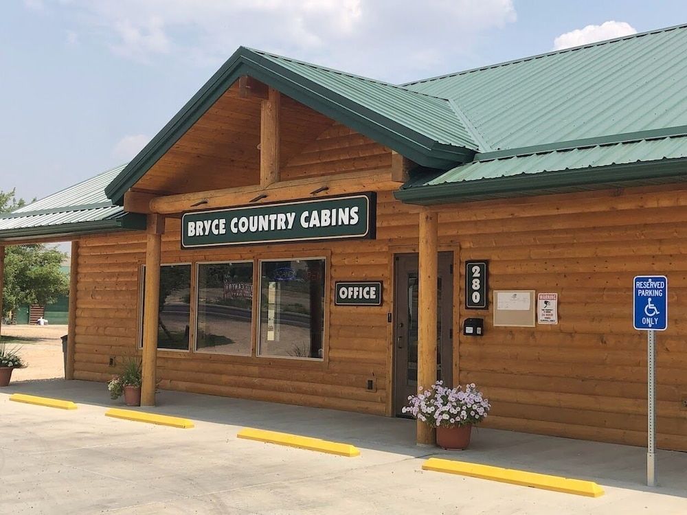 Bryce Country Cabins 1