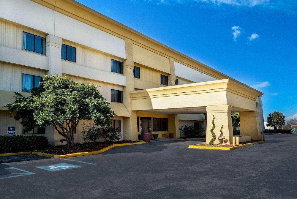 Baymont by Wyndham Meridian 1