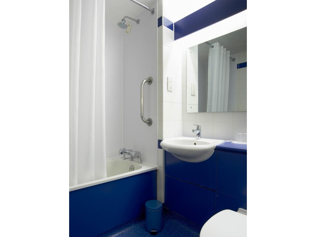 Travelodge Holyhead 1