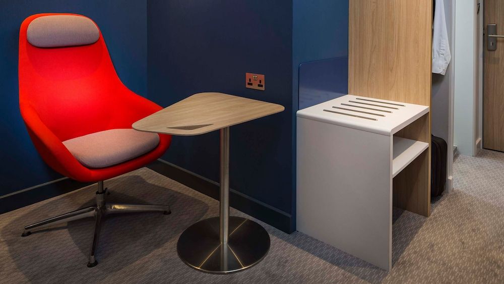 Holiday Inn Express MANCHESTER - TRAFFORD CITY by IHG 2