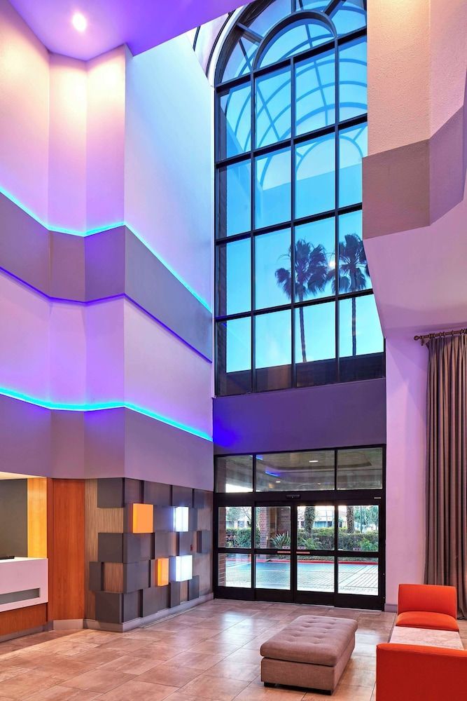 Best Western Plus Meridian Inn & Suites, Anaheim-Orange 2