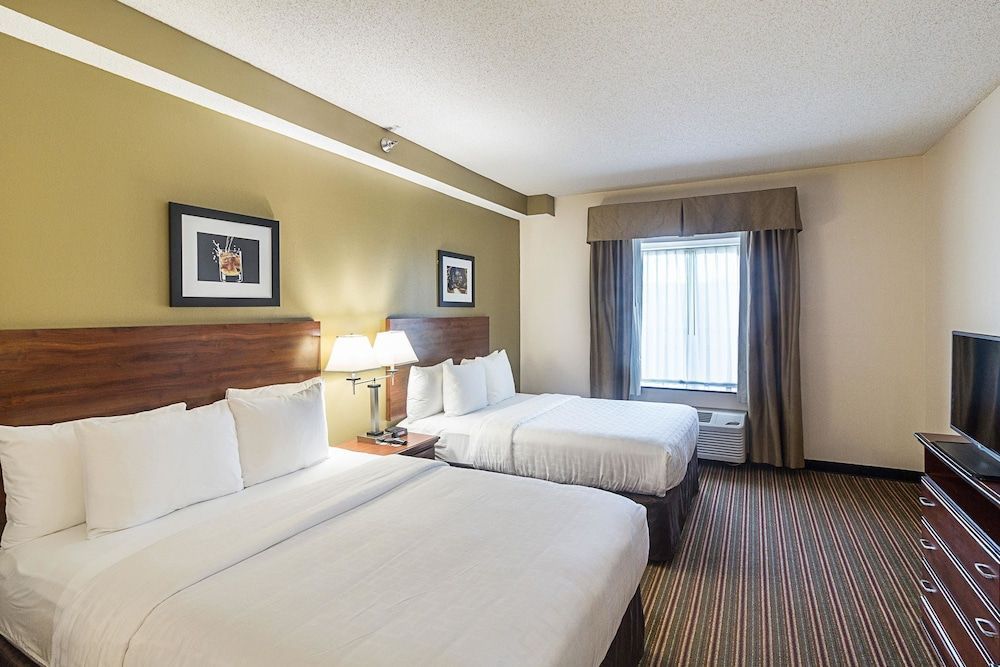 Quality Inn & Suites West Chase 1