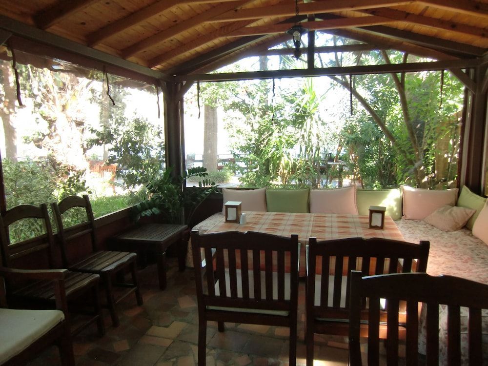 Hotel Happy Caretta 2