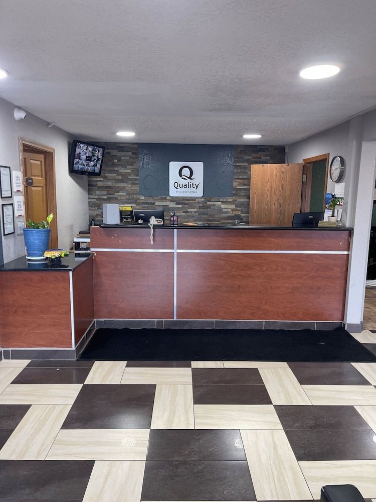 Quality Inn Council Bluffs I-80 1