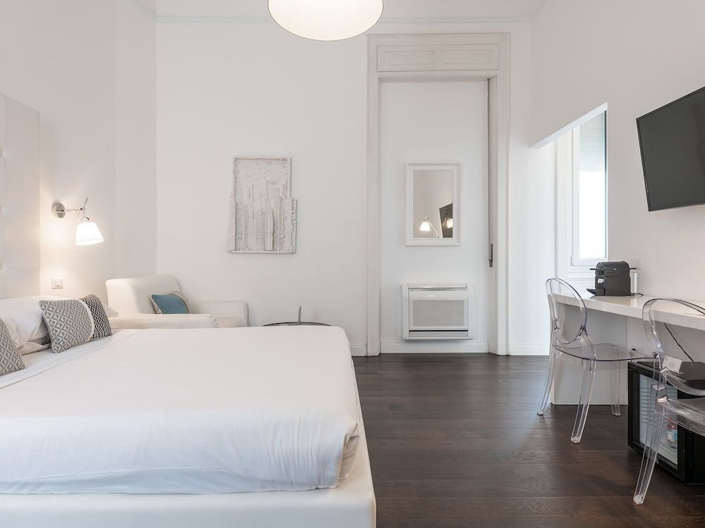 PLEY Cagliari Boutique Suites 2