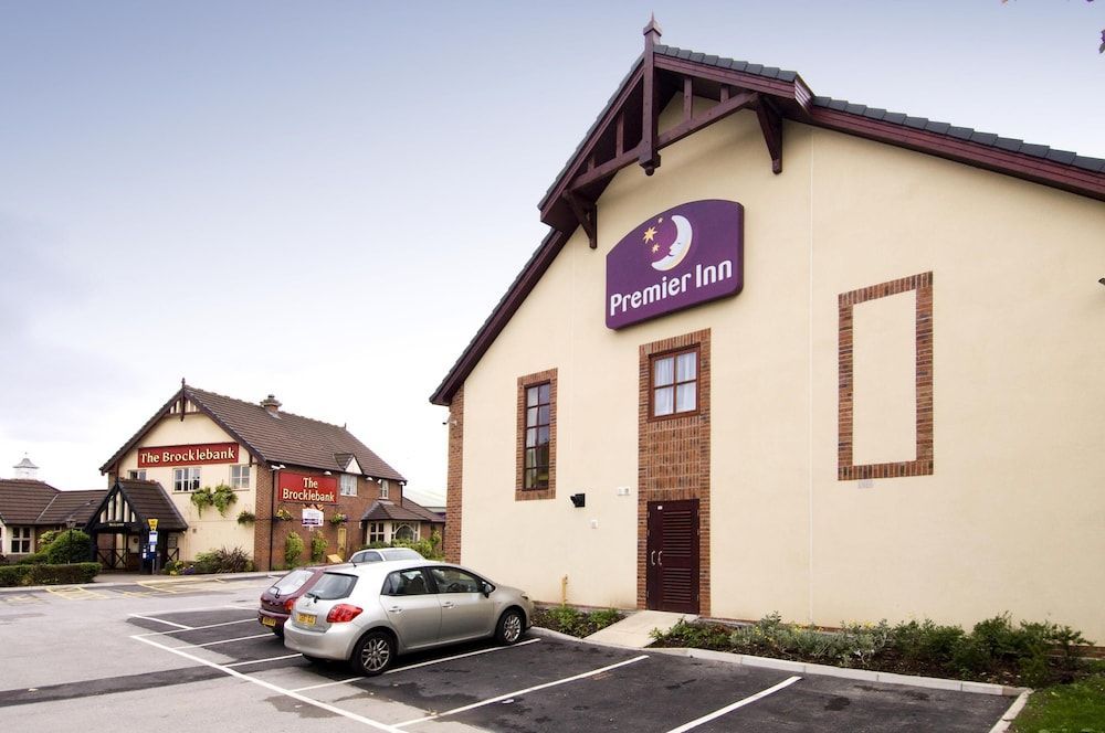 Premier Inn Crewe Central 1