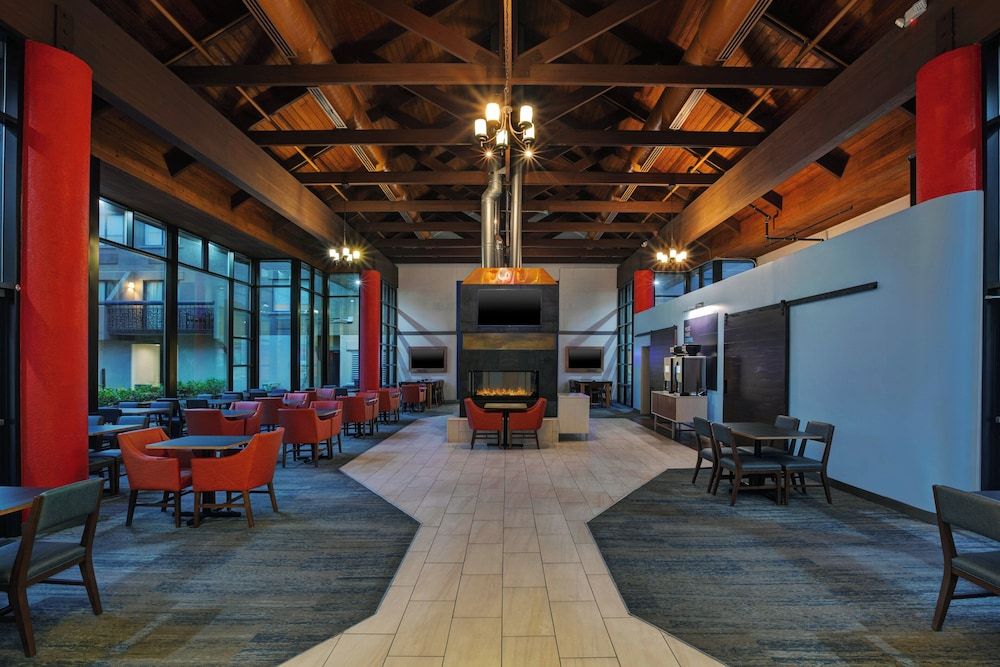 Holiday Inn Express NASHVILLE AIRPORT by IHG 2