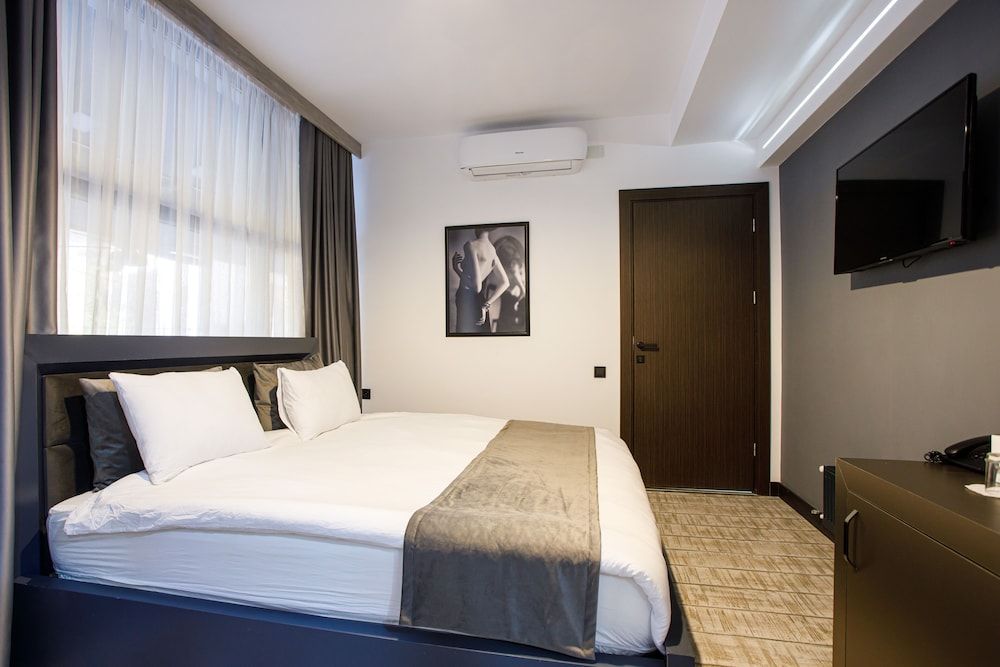 The Phoenix Boutique Hotel 1